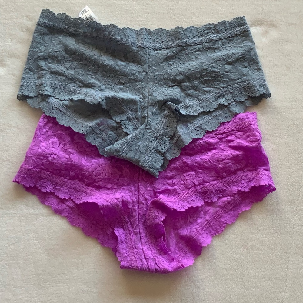 (2) HANKY PANKY Signature Lace Boyshorts